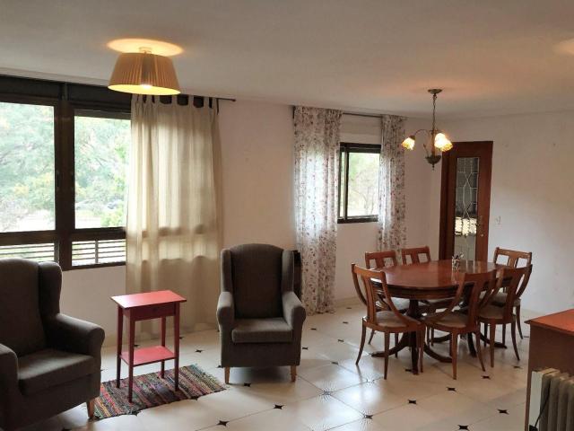 Piso amueblado de 3 habitaciones en una de las avenidas mejor conectadas de Valencia