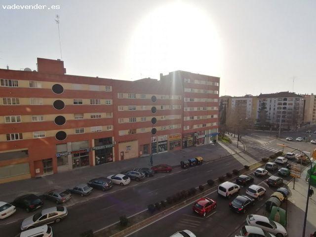 PISO AMUEBLADO EN EL CENTRO