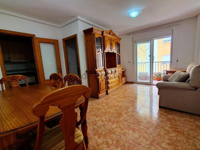 Piso, Antonio Machado, Torrevieja