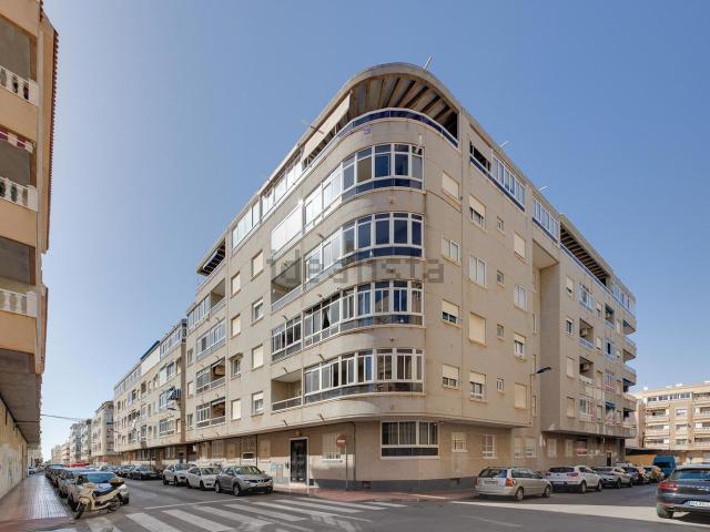 Piso, Antonio Machado, Torrevieja