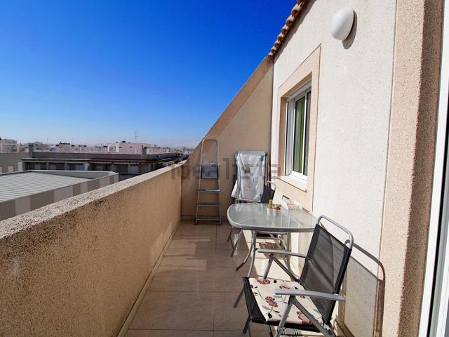 Piso, Antonio Machado, Torrevieja