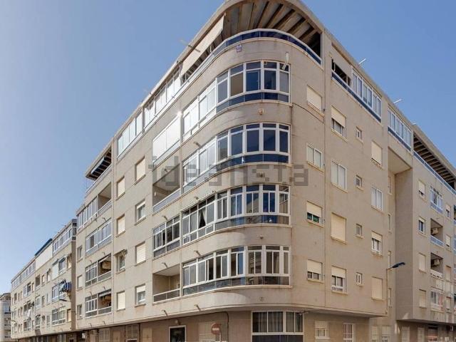 Piso, Antonio Machado, Torrevieja