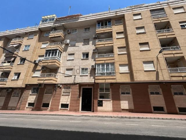 Piso, Antonio Machado, Torrevieja