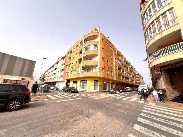 Piso, Antonio Machado, Torrevieja