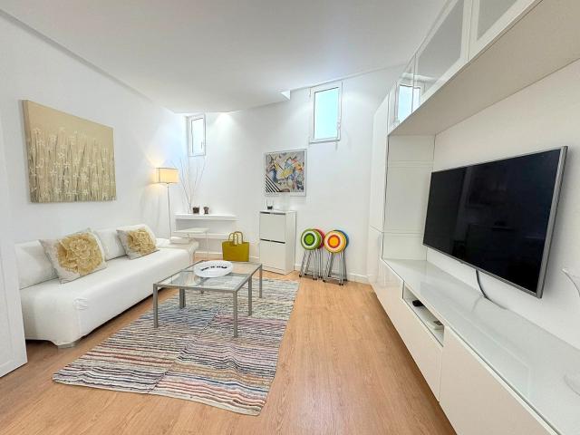 PISO / APARTAMENTO. MADRID 1 Dormitorios 42 m²