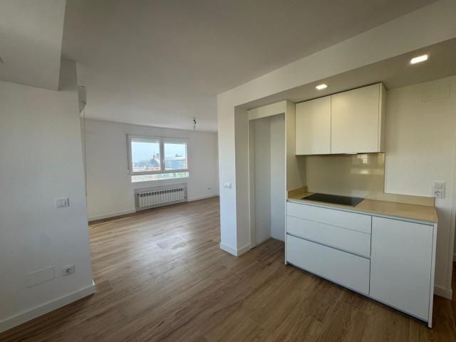 PISO / APARTAMENTO. MADRID 2 Dormitorios 105 m²