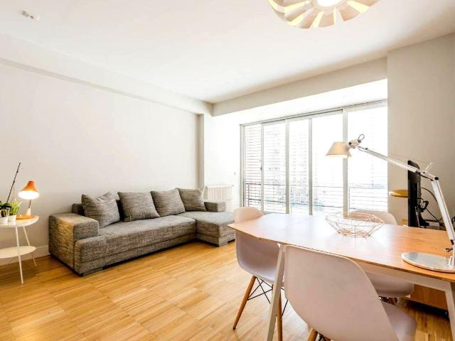 PISO / APARTAMENTO. MADRID 3 Dormitorios 98 m²