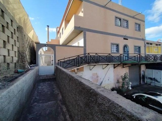 Piso, Arona