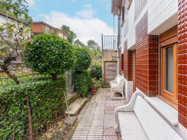 PISO BAJO + SEMI SÓTANO EN VENTA EN CASORVIDA LENA