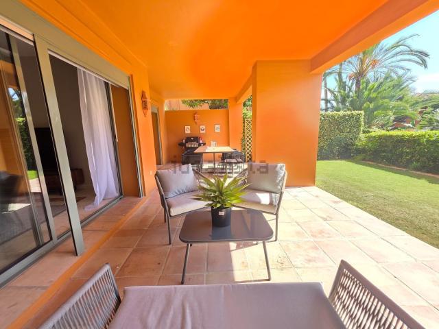 Piso, Benatalaya, Estepona
