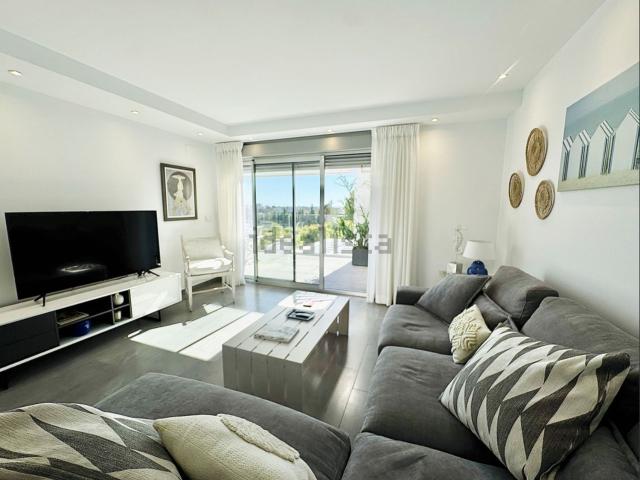 Piso, Benatalaya, Estepona