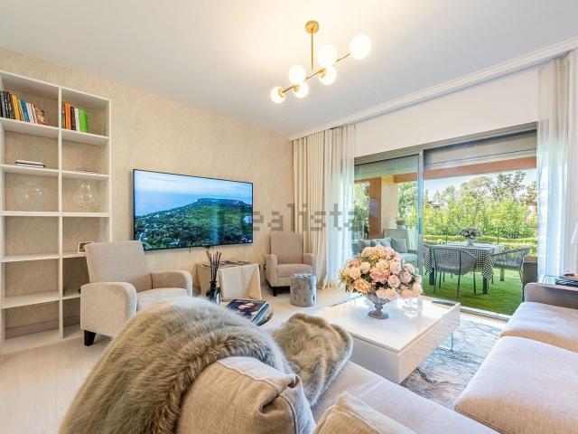 Piso, Benatalaya, Estepona