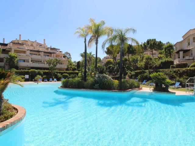 Piso, Benatalaya, Estepona
