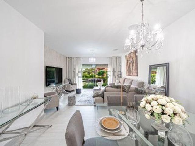 Piso, Benatalaya, Estepona