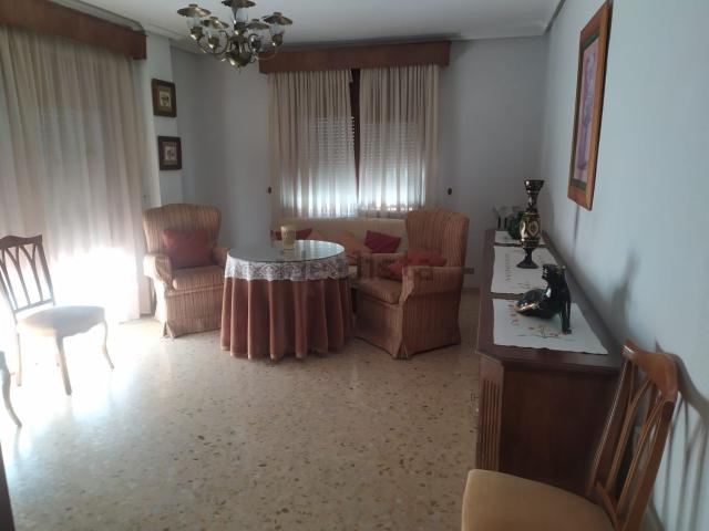 Piso, Cáceres