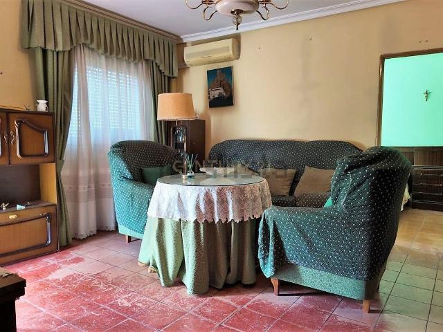 Piso, Cáceres