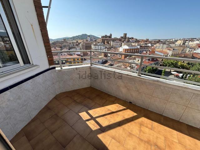 Piso, Cáceres