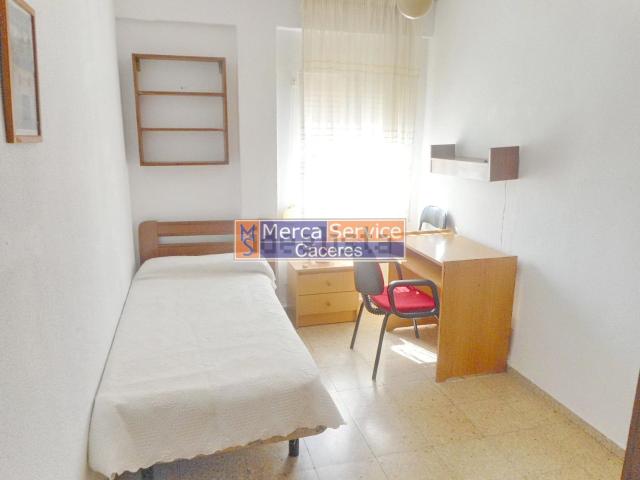 Piso, Cáceres