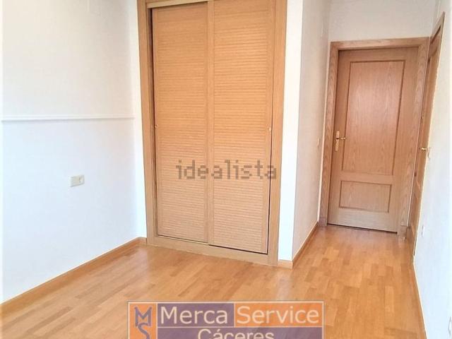 Piso, Cáceres