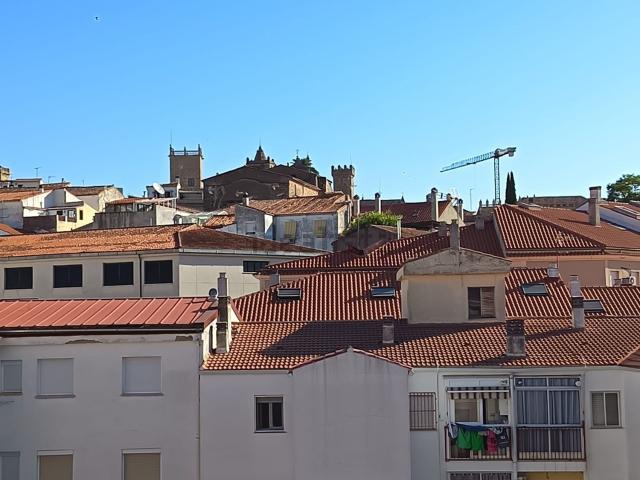 Piso, Cáceres