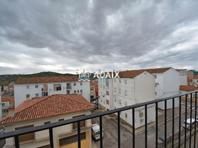 Piso, Cáceres
