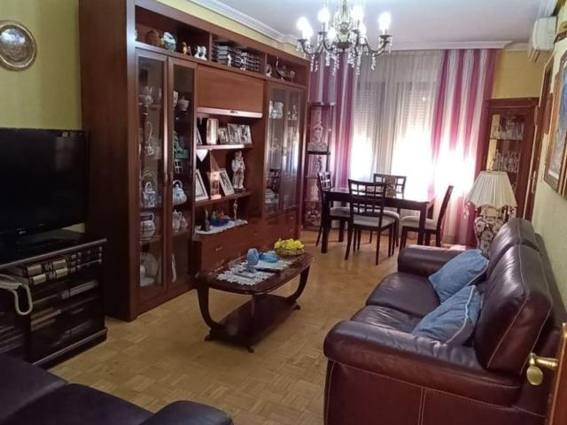 Piso, Cáceres