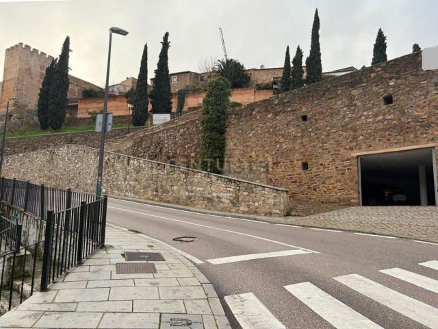 Piso, Cáceres