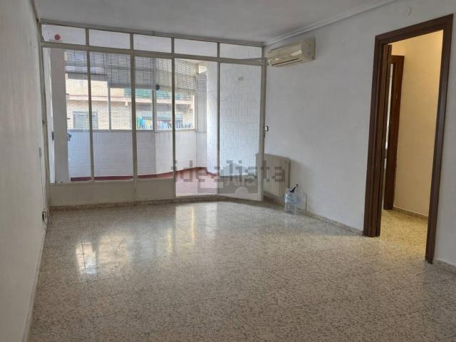 Piso, Cáceres