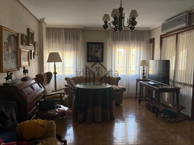Piso, Cáceres