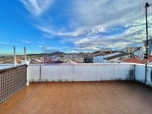 Piso, Cáceres