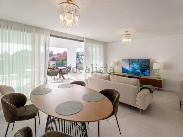 Piso, Cabopino Artola, Marbella