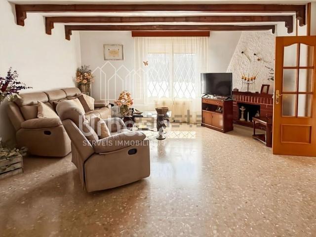 Piso, Calella