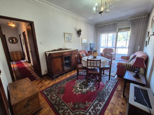 Piso, Camelias Pi y Margall, Vigo