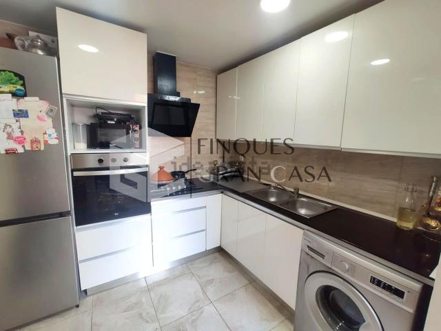Piso, Canovelles
