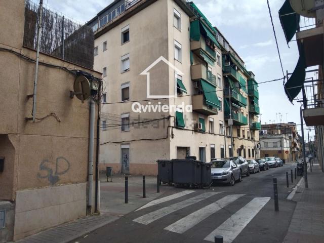 Piso, Canovelles