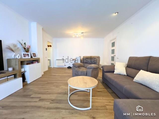Piso, Canovelles