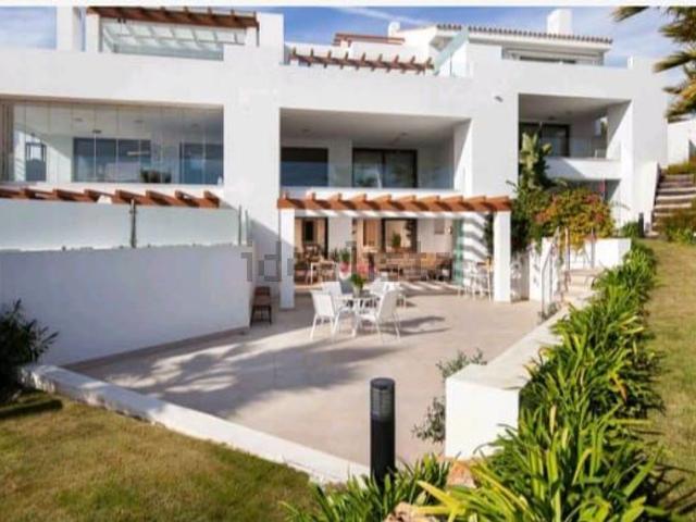 Piso, Casares