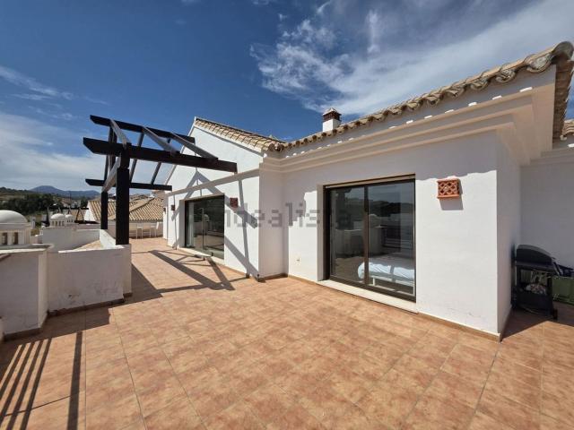 Piso, Casares