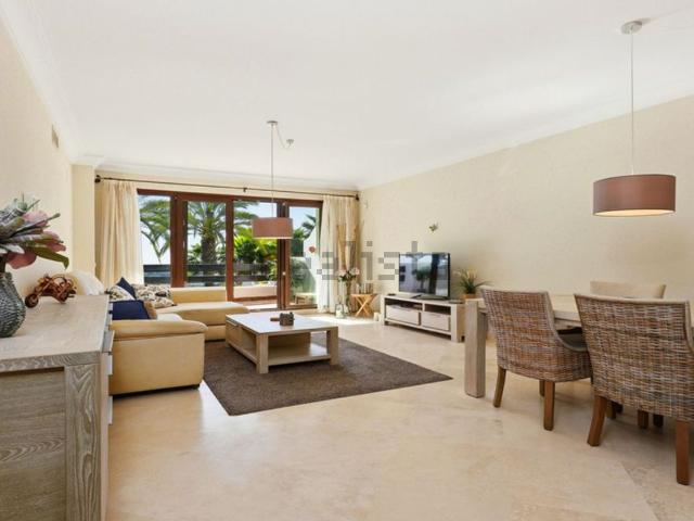 Piso, Casares