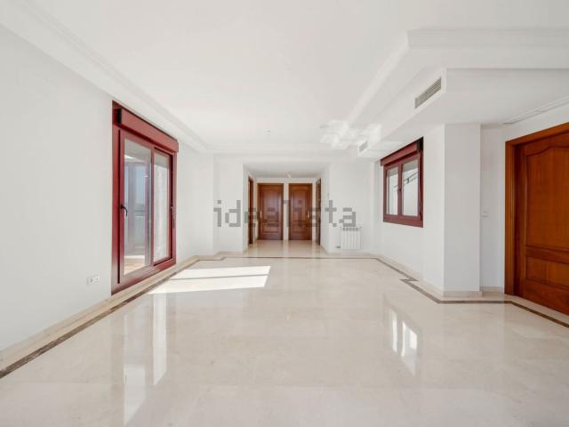 Piso, Casares