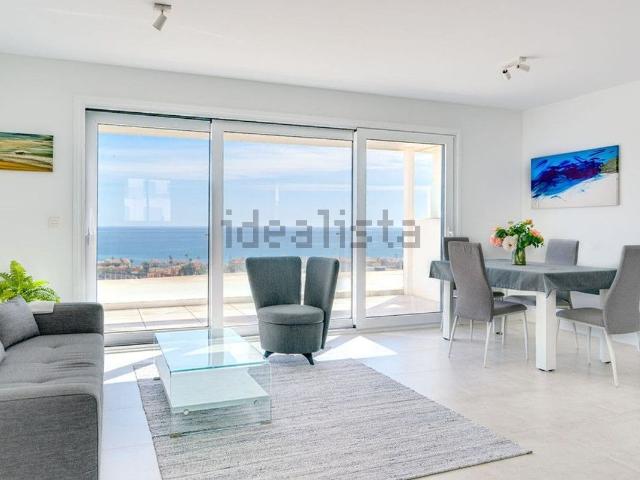 Piso, Casares