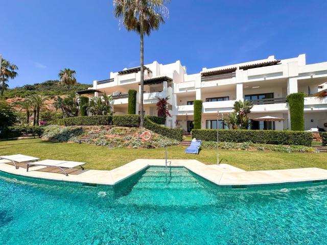 Piso, Casares