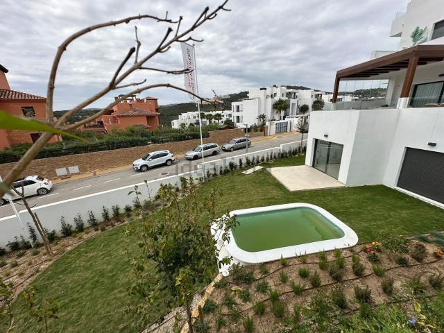 Piso, Casares