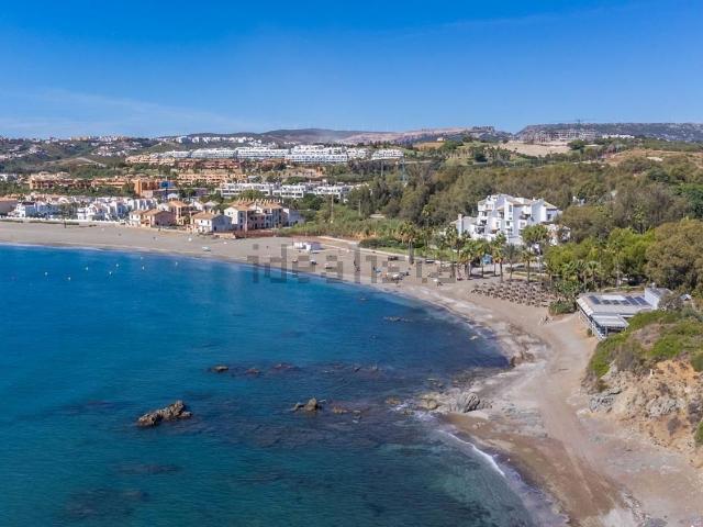Piso, Casares