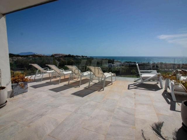 Piso, Casares
