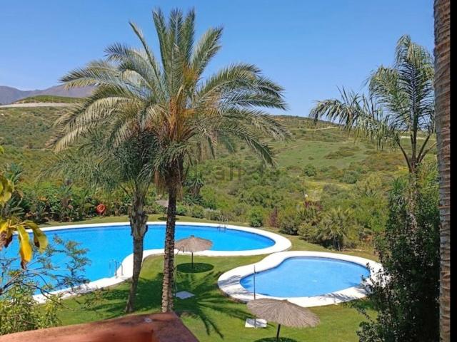 Piso, Casares