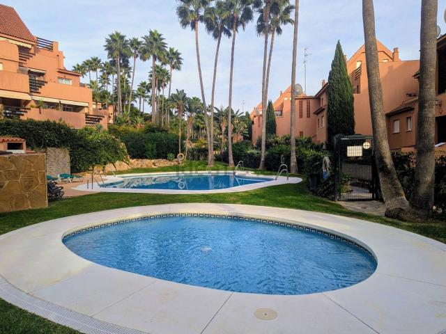 Piso, Casares