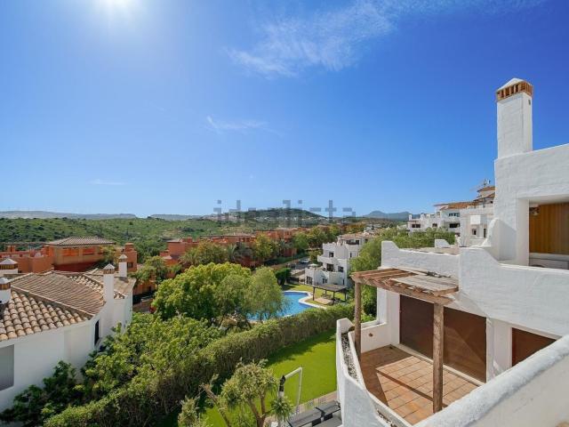 Piso, Casares