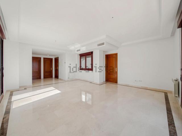 Piso, Casares