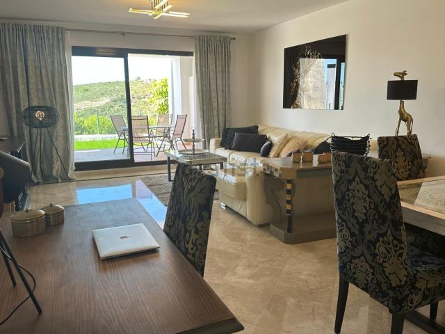 Piso, Casares